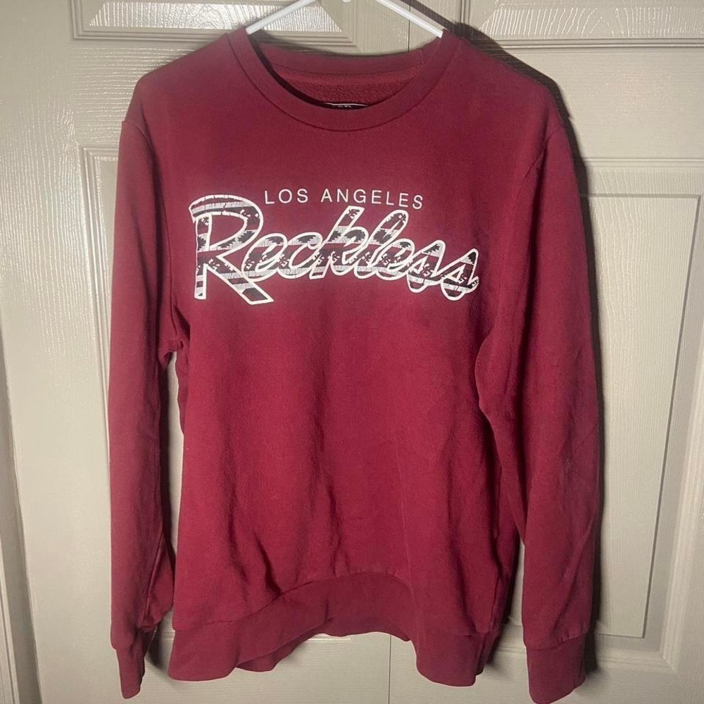 young and reckless sweatshirt Size L‎ pullover red sweatshirt crewneck